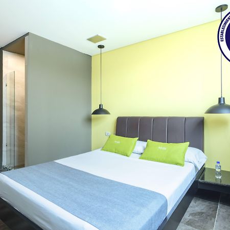 3H Hotel Centro Historico Медельин Экстерьер фото