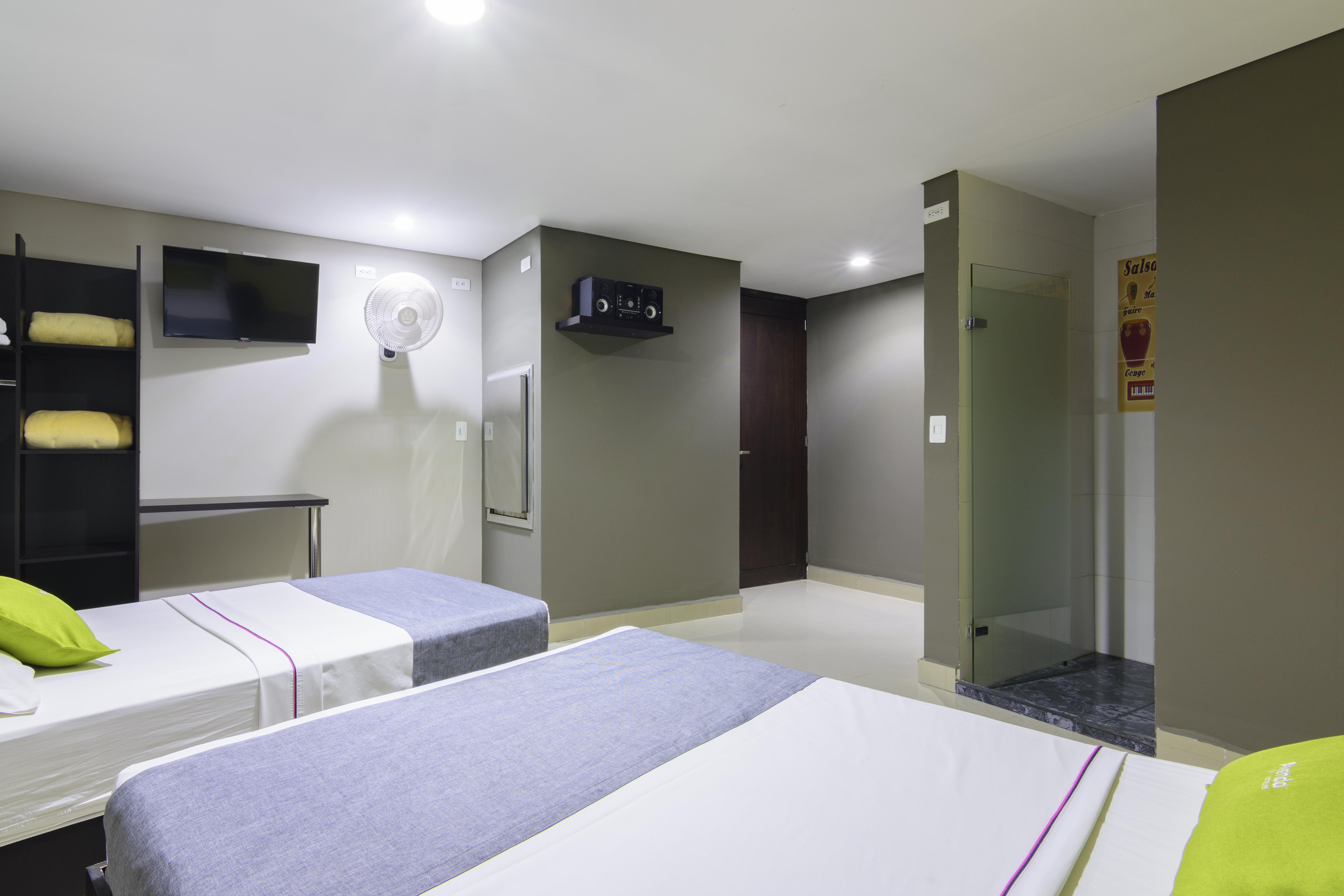 3H Hotel Centro Historico Медельин Экстерьер фото