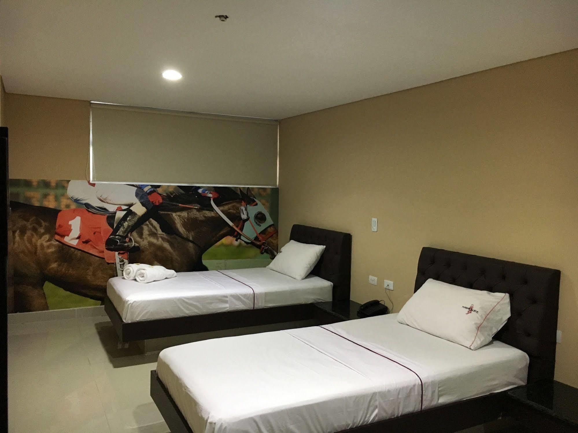 3H Hotel Centro Historico Медельин Экстерьер фото