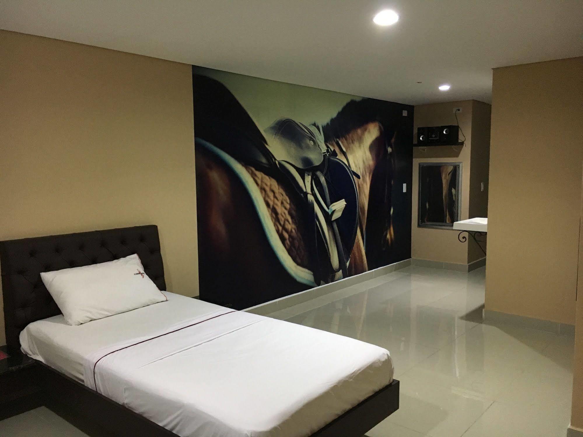 3H Hotel Centro Historico Медельин Экстерьер фото