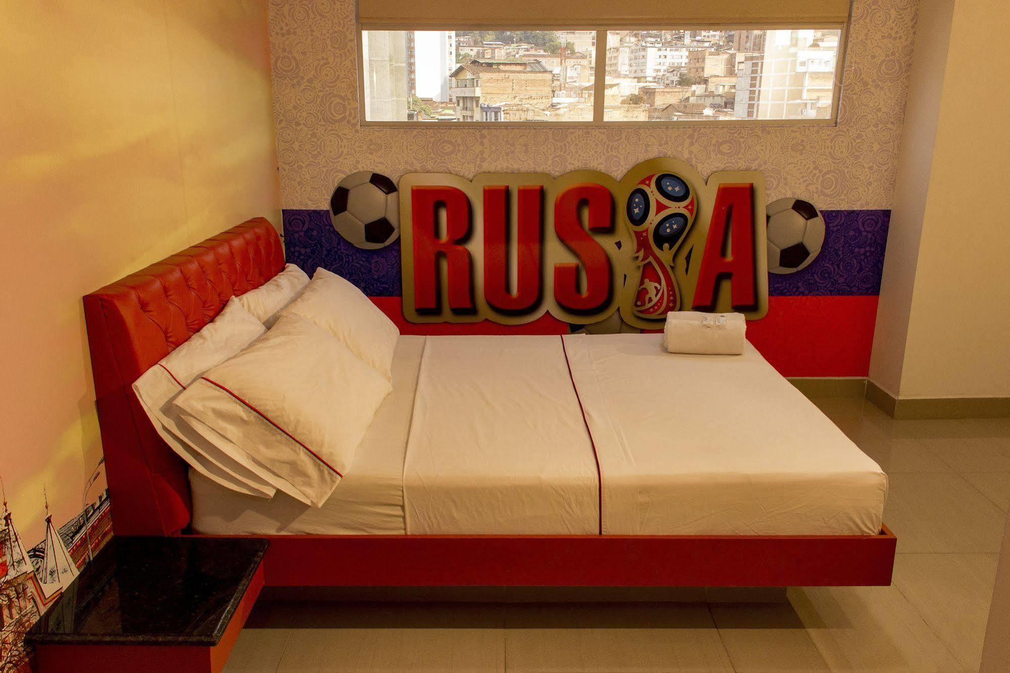 3H Hotel Centro Historico Медельин Экстерьер фото