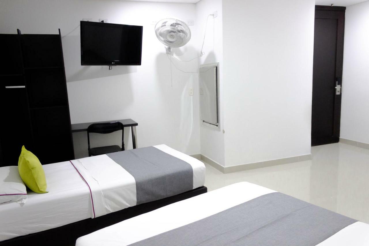 3H Hotel Centro Historico Медельин Экстерьер фото